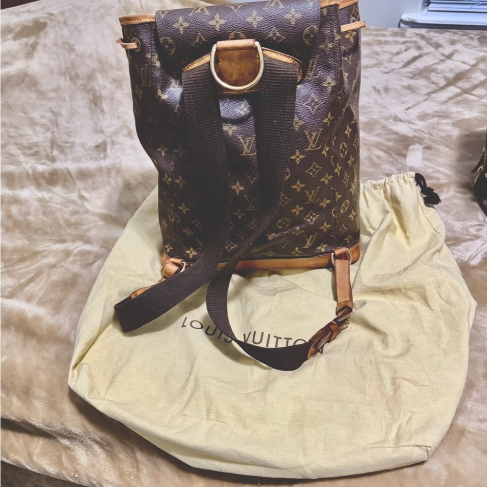 Louis Vuitton Monogram Backpack - Picture 3 of 11